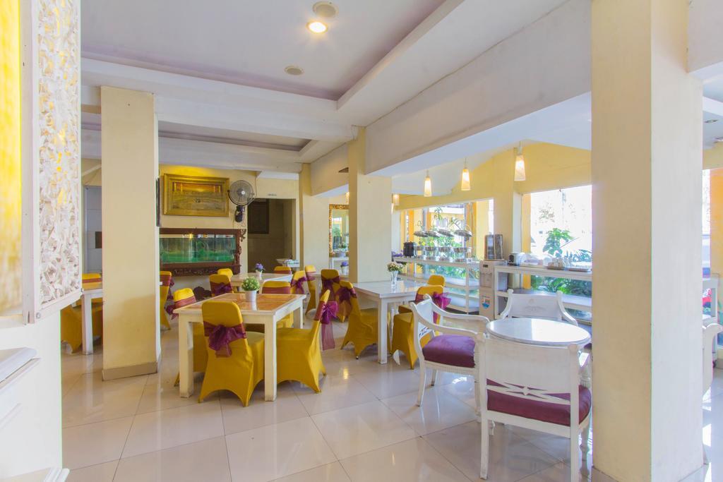 Wijaya Imperial Hotel Baturetno Buitenkant foto