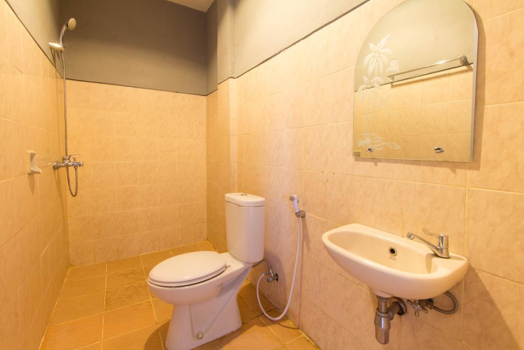 Wijaya Imperial Hotel Baturetno Kamer foto